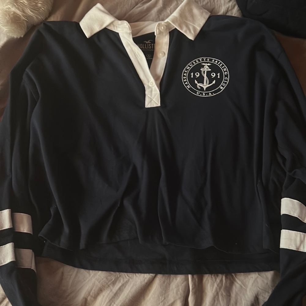 hollister massachusetts sailing club cropped longsleve